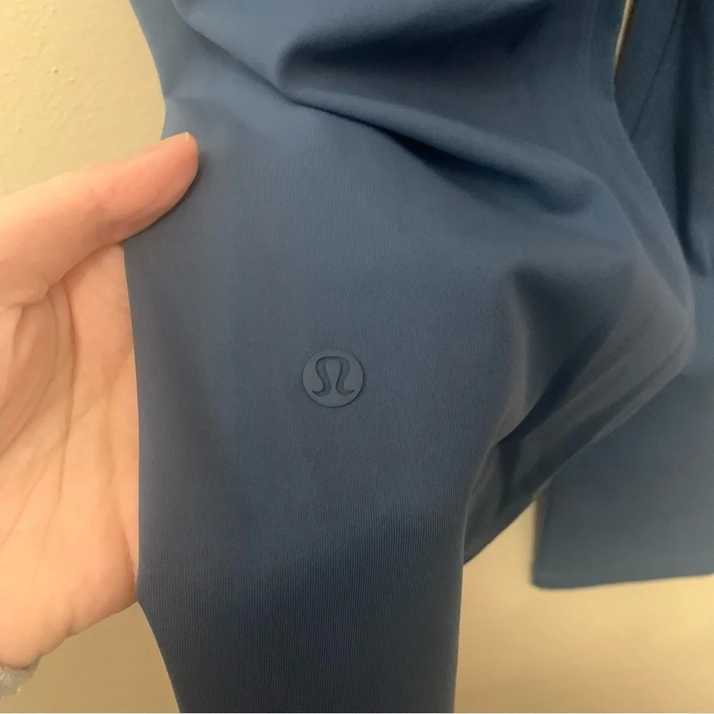 Lululemon On the Fly 7/8 Pant Code Blue Size 4 W5BPNS